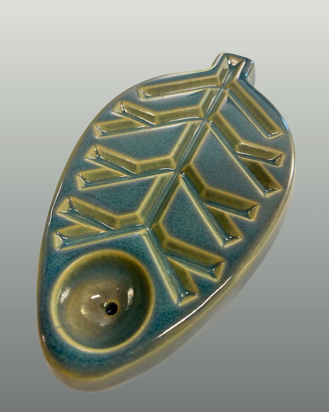 'Leaf' Ceramic Pipe
