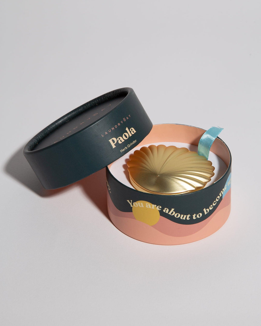 cute seashell grinder for cannabis weed