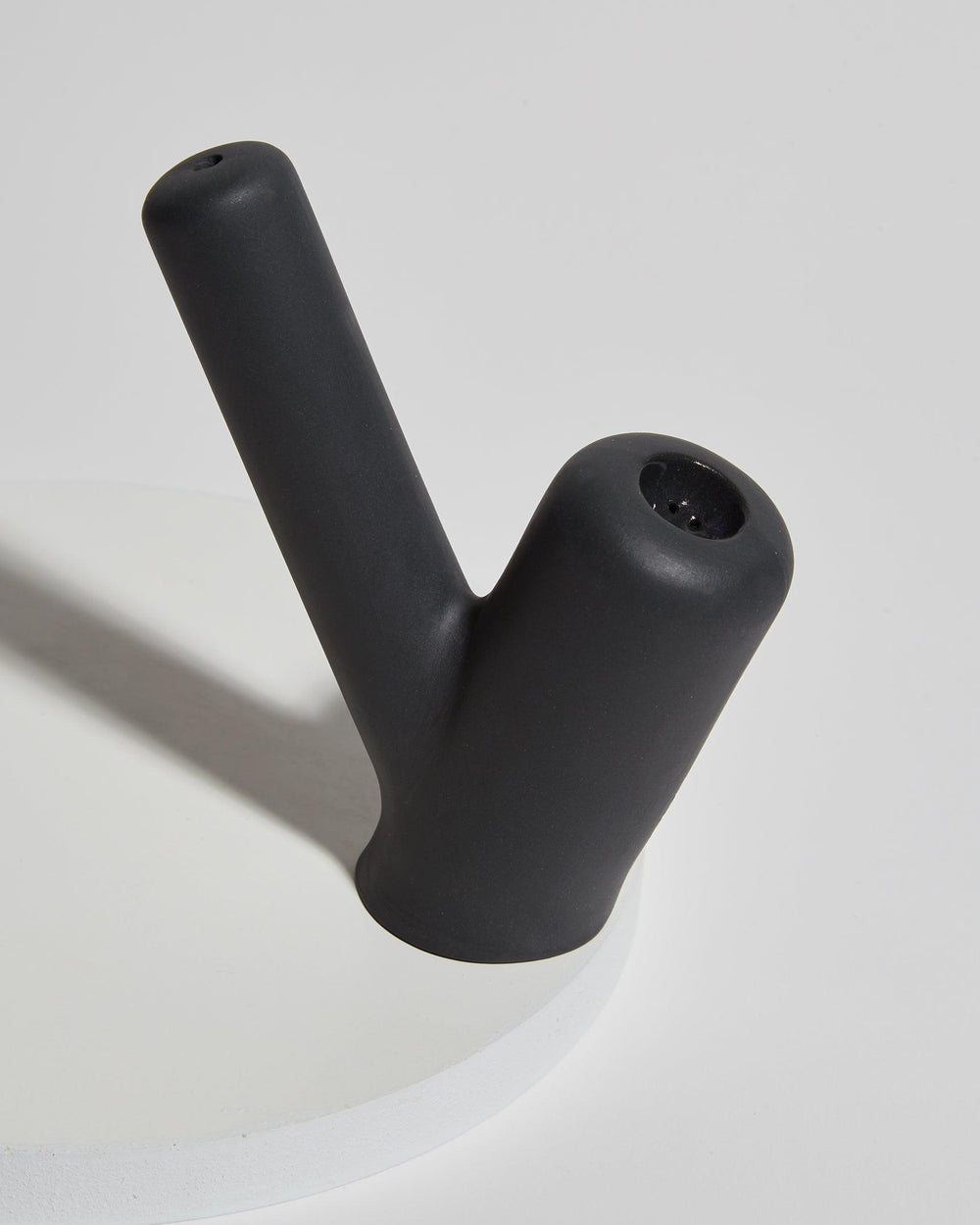 Jaunt Branch Ceramic hand pipe in slate black.