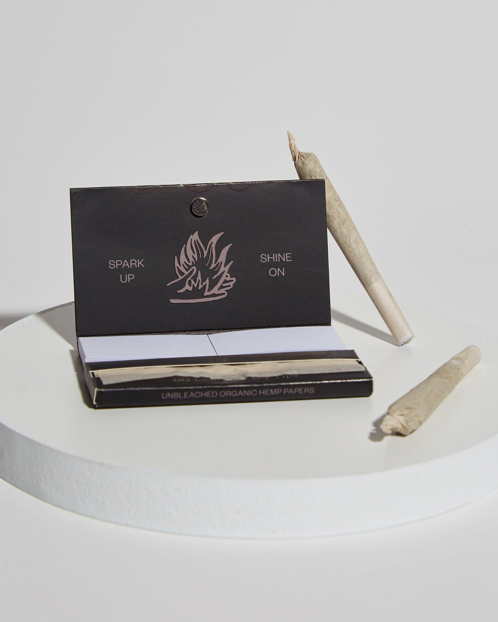 sackville black spark up rolling papers with joints and filters
