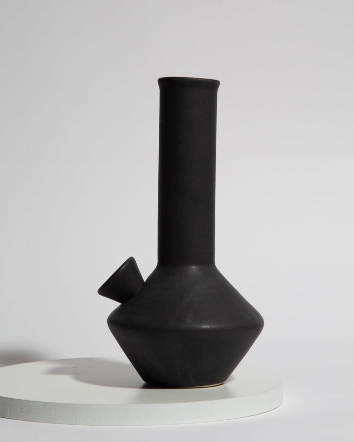 summerland ceramics sleek black charcoal modern sleek bong